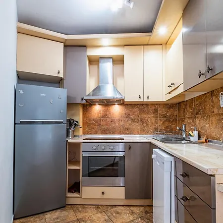 Thermae 2bdrm Sunny Apartment *