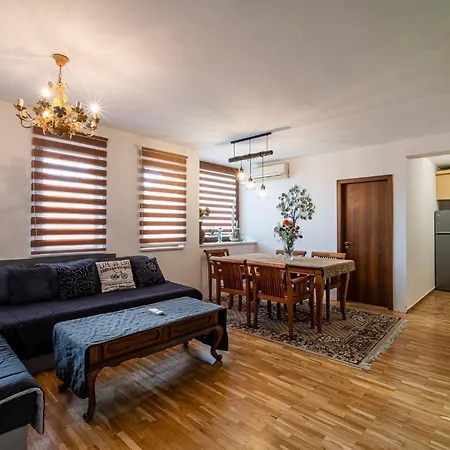 Thermae 2bdrm Sunny Daire