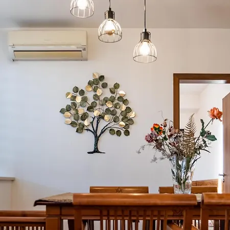 Thermae 2bdrm Sunny Daire *