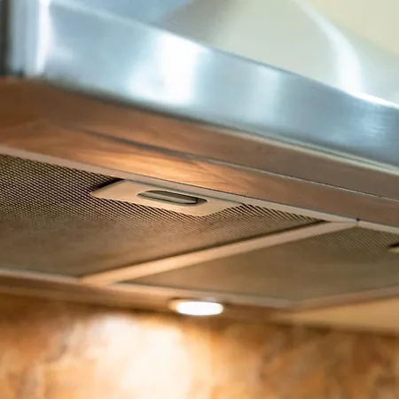 Thermae 2bdrm Sunny Warna