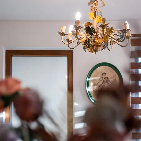 Thermae 2bdrm Sunny Daire