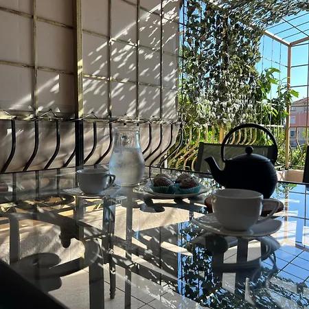 Thermae 2bdrm Sunny Apartment *