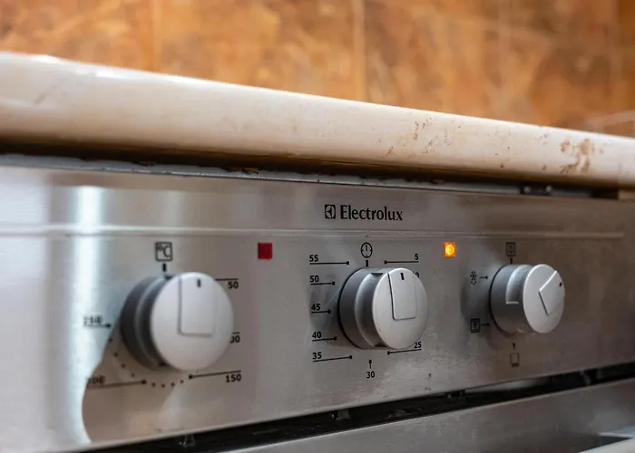 Thermae 2bdrm Sunny Apartment Warna