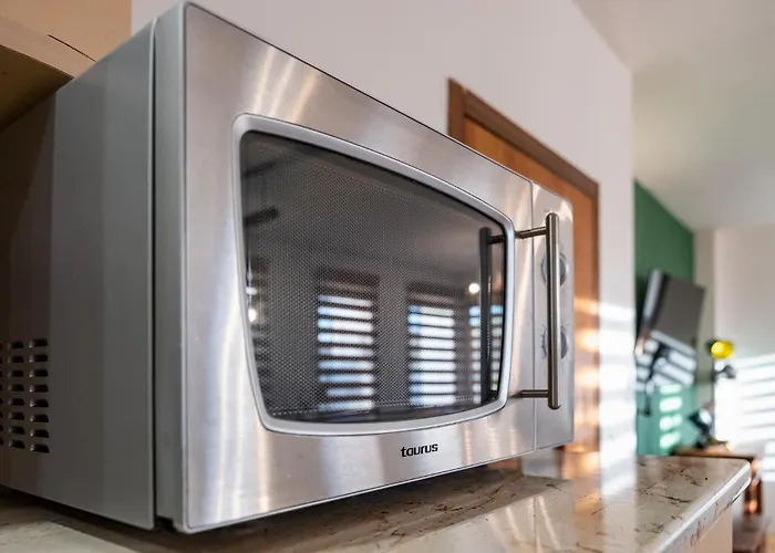 Thermae 2bdrm Sunny Apartment Warna