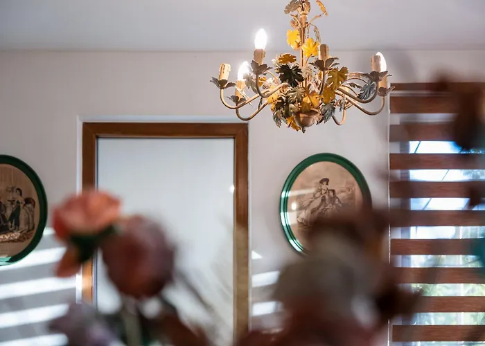 Thermae 2bdrm Sunny Apartment